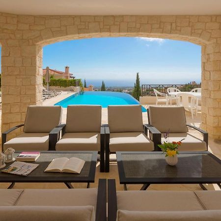 Resitour - Perneri Four Bedroom Villa Πάφος Εξωτερικό φωτογραφία