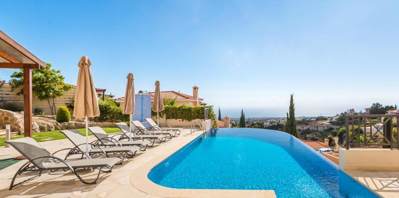 Resitour - Perneri Four Bedroom Villa Πάφος Εξωτερικό φωτογραφία