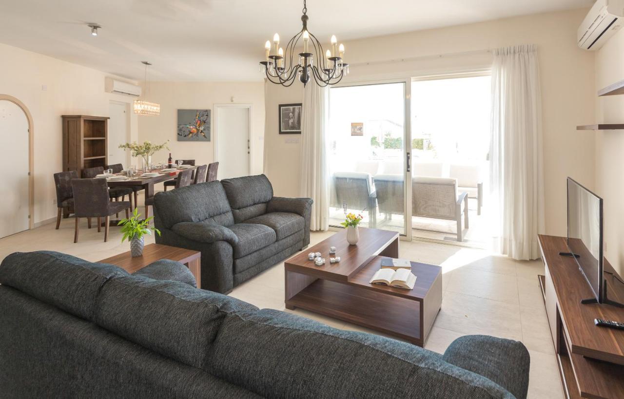 Resitour - Perneri Four Bedroom Villa Πάφος Εξωτερικό φωτογραφία
